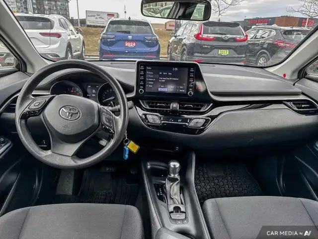 2022 Toyota C-HR in Cars & Trucks in Ottawa - Image 13