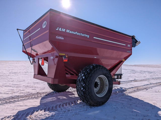 J&M Manufacturing 875 Bushel S/A Grain Cart in Farming Equipment in Regina - Image 4