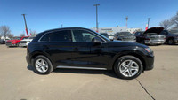This Audi Q5 is equipped with: Leather Seating Surfaces, Sunroof, Heated front seats, Heated steerin... (image 9)