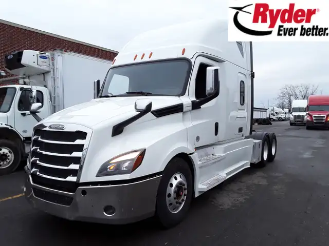 2019 Freightliner Cascadia 126 Sleeper *6% Deposit Match* in Heavy Trucks in Longueuil / South Shore - Image 2