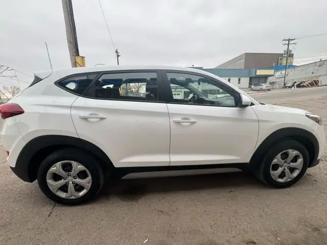 2018 Hyundai Tucson 2.0L FWD dans Autos et camions dans Calgary - Image 7