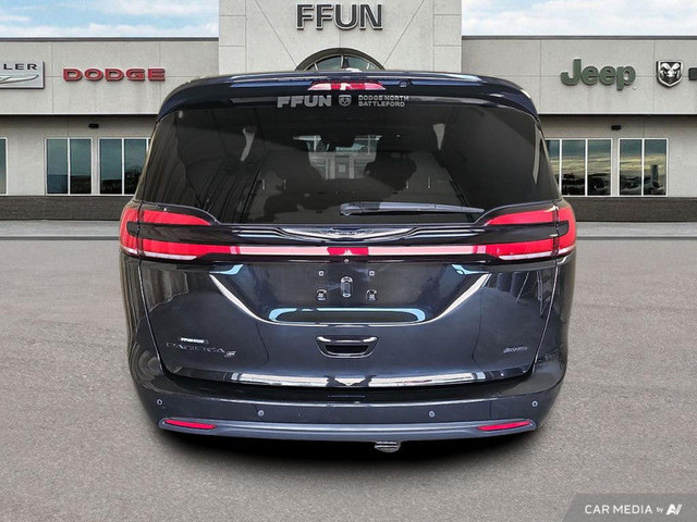 2022 Chrysler Pacifica Touring L AWD in Cars & Trucks in Saskatoon - Image 4