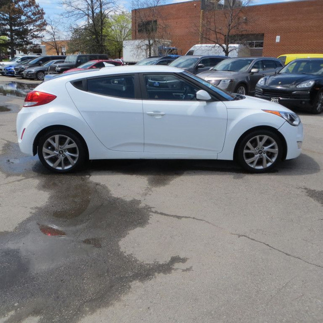 2017 Hyundai Veloster Value Edition 3dr Hatchback Automatic in Cars & Trucks in Mississauga / Peel Region - Image 4