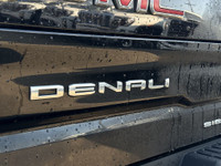 AMVIC Licensed Dealer Pristine and proficient, the 2020 GMC Sierra 1500 Denali beckons those who dem... (image 7)