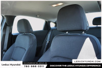 2020 Chevrolet Malibu LT Experience the Chevrolet Malibu LT with only 94022 km on the odometer. Fini... (image 8)
