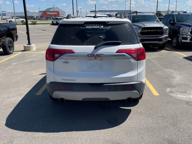 2017 GMC Acadia in Cars & Trucks in Lethbridge - Image 4