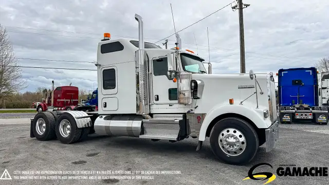 2020 KENWORTH W900L HIGHWAY / SLEEPER TRUCK / TRACTOR in Heavy Trucks in Chilliwack - Image 4