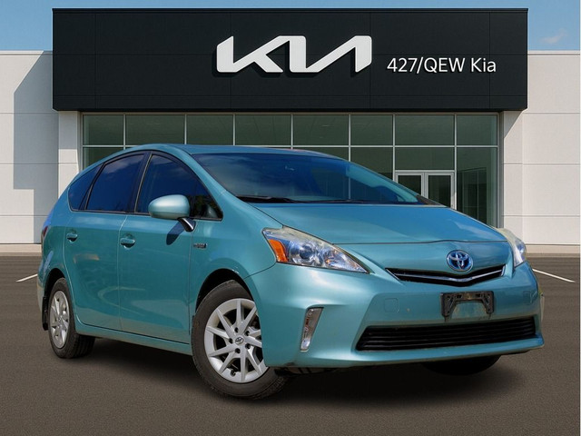 2013 Toyota Prius v Certified | Low KM | Spacious Interior in Cars & Trucks in Mississauga / Peel Region - Image 4