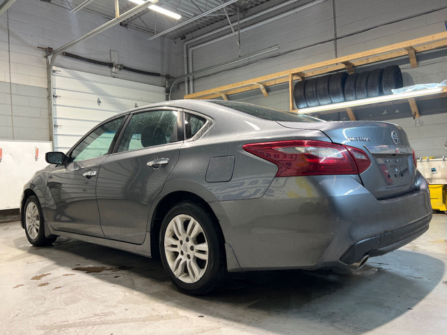  2018 Nissan Altima Push Button Start * Back Up Camera * Heated  in Cars & Trucks in Cambridge - Image 2