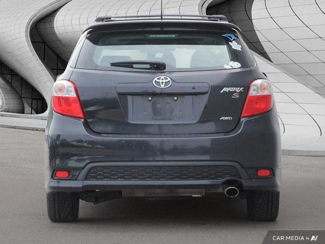 2011 Toyota Matrix S in Cars & Trucks in London - Image 4