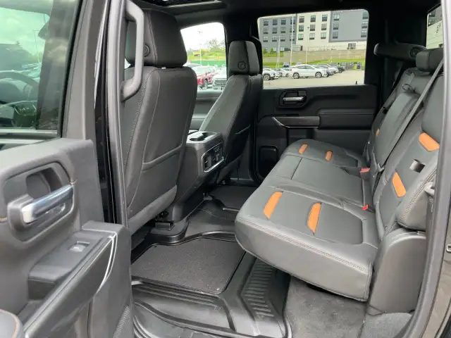 2023 GMC Sierra 2500HD in Cars & Trucks in Oakville / Halton Region - Image 18