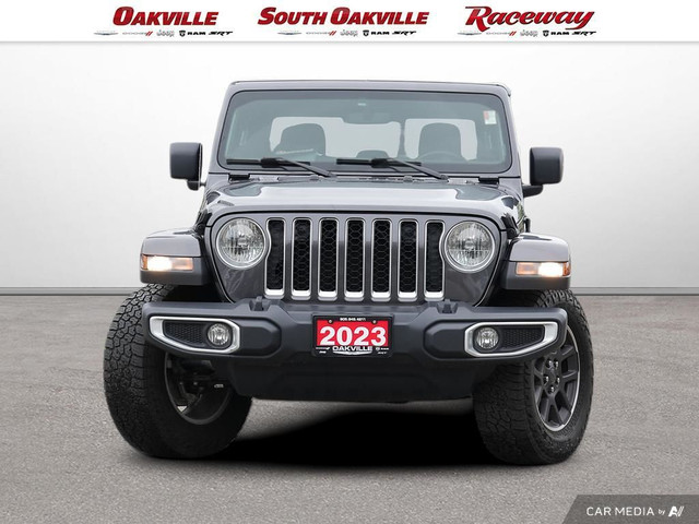 2023 Jeep Gladiator OVERLAND | LEATHER | GPS NAV | HITCH RECEIVE in Cars & Trucks in Oakville / Halton Region - Image 2