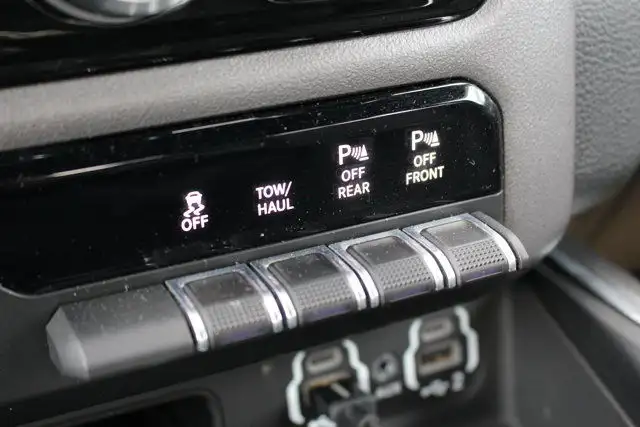 2021 Ram 1500 Laramie dans Autos et camions dans Calgary - Image 24