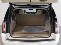 This 2016 GMC Yukon XL Denali blends commanding presence with luxurious comfort in a White finish. A... (image 7)