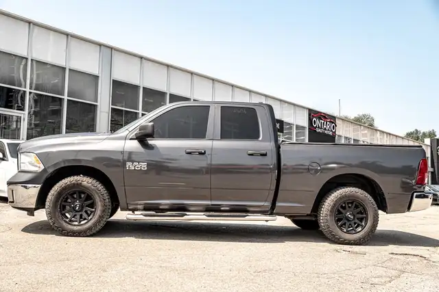 2014 Ram 1500 4WD QUAD CAB 140.5" | CAM | BLUETOOTH | in Cars & Trucks in City of Toronto - Image 3
