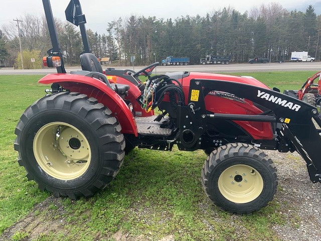 2022 YANMAR YM342 TRACTOR WITH LOADER in Farming Equipment in London - Image 3