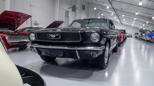 1966 Ford Mustang 2+2 Fastback in Classic Cars in London - Image 3