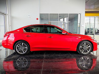 Comes equipped with: Power Mirrors, Sunroof , Shark fin antenna, Halogen Headlamps, Courtesy lights,... (image 3)