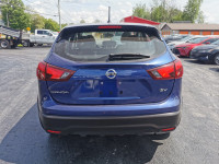 • Power_Steering • Power_Brakes • Power_Windows • Power_Mirrors • Power_Locks • Power_Sunroof • Keyl... (image 3)