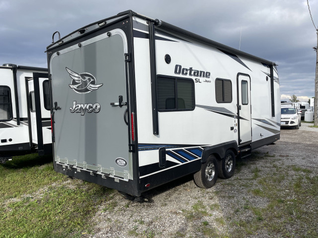 2019 JAYCO OCTANE 222 SL TOY HAULER in Travel Trailers & Campers in London - Image 4