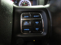 RAM 1500 2022 CLASSIC EXPRESS NIGHT EDITION V-8 5.7 LITRES HÉMI CREW-CAB BOITE 5.7 PIEDS 4X4 / PNEUS... (image 9)