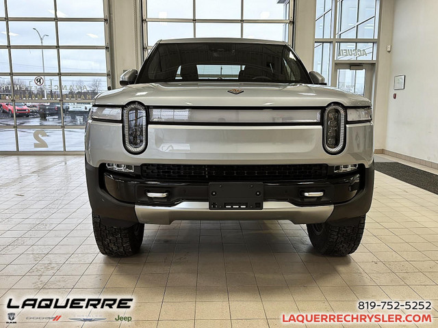 RIVIAN / ADVENTURE PACKAGE / ALL-TERRAIN UPGRADE / LARGE PACK /  in Cars & Trucks in Victoriaville - Image 2
