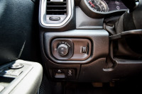 Aluminum Wheels, Chrome Accents, Proximity Key, Touchscreen, Streaming Audio! 6 LOCATIONS KINGSTON -... (image 9)