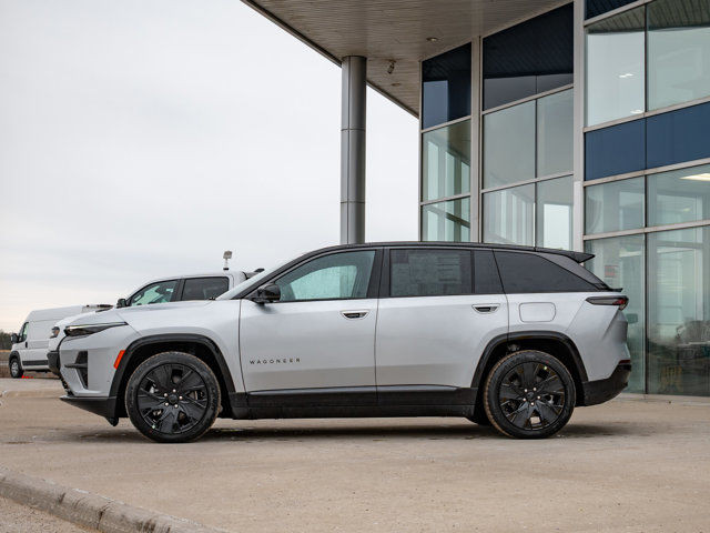 2025 Jeep Wagoneer S Premium in Cars & Trucks in Barrie - Image 2