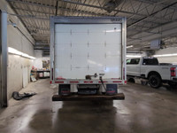 Le Ford E-450 cube de 16 pieds est un véhicule fiable, robuste et puissant, conçu pour accomplir les... (image 3)