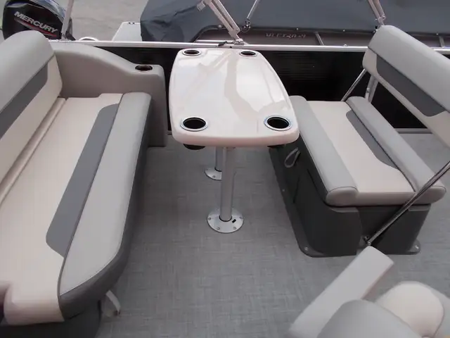 2022 Princecraft Vectra 25 RL in Powerboats & Motorboats in Ottawa - Image 19