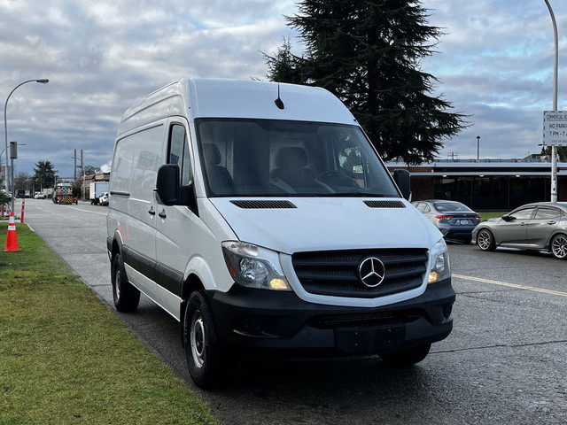 2017 Mercedes-Benz Sprinter 2500 V6 144" in Cars & Trucks in Delta/Surrey/Langley - Image 2
