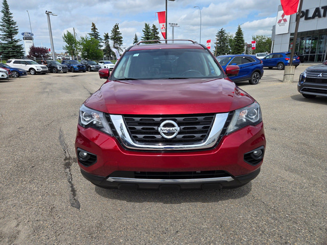 2018 Nissan Pathfinder Platinum in Cars & Trucks in Calgary - Image 2