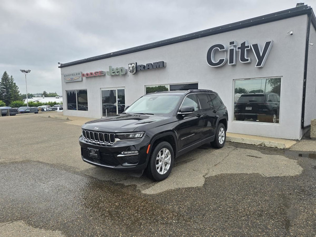 2023 Jeep Grand Cherokee Limited 4x4 for sale in Cars & Trucks in Medicine Hat - Image 3