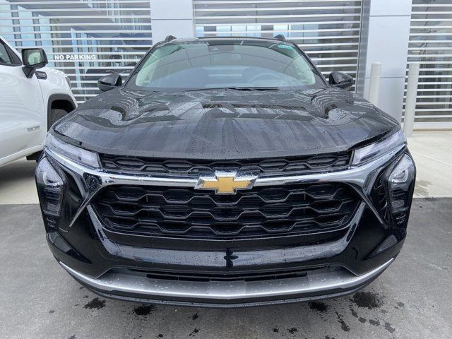 2025 Chevrolet Trax LT in Cars & Trucks in Calgary - Image 2