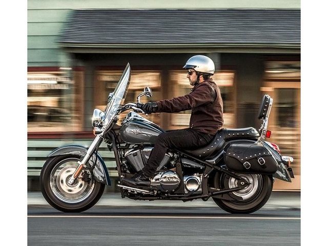 2025 Kawasaki VULCAN 900 CLASSIC LT EN STOCK !!!!! in Street, Cruisers & Choppers in Laval / North Shore - Image 2
