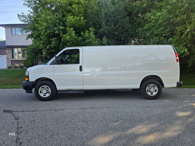 2018 Chevrolet Express Cargo Van RWD 2500 155" Leather Seats,Air in Cars & Trucks in City of Toronto
