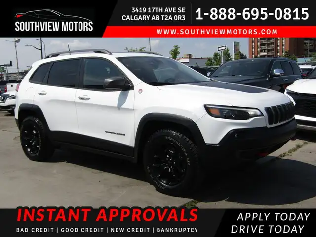 2019 Jeep Cherokee TRAILHAWK ELITE 4x4 B.S.A/NAV/CAM/PANOROOF/73 in Cars & Trucks in Calgary - Image 2