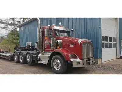 433,084 km's, MX13 500hp, 18 speed, tri axle, wet line, new 5th wheel plate, axles-front16,000-Lift...