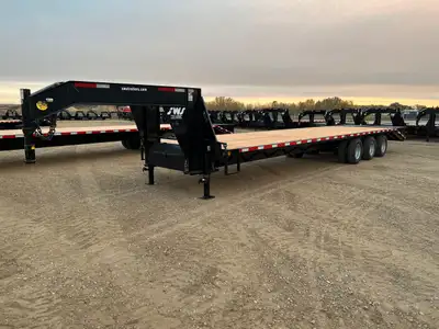 NEW 2025 SWS 36' Gooseneck Trailer Tri Dual Axle 3 x 10,000 lb. Axles w/ Electric Brakes all Axles S...