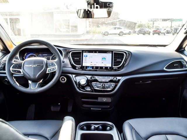 2026 Chrysler Grand Caravan SXT 7 Seater 10.1Display Blind Spot in Cars & Trucks in Mississauga / Peel Region - Image 2