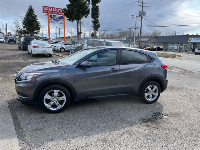 2016 Honda HR-V 4WD 4dr CVT LX in Cars & Trucks in Calgary - Image 4