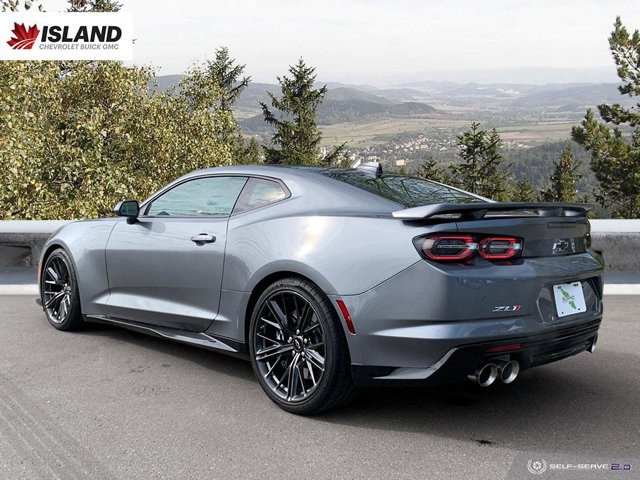  2020 Chevrolet Camaro ZL1, Automatic, Sunroof in Cars & Trucks in Cowichan Valley / Duncan - Image 4