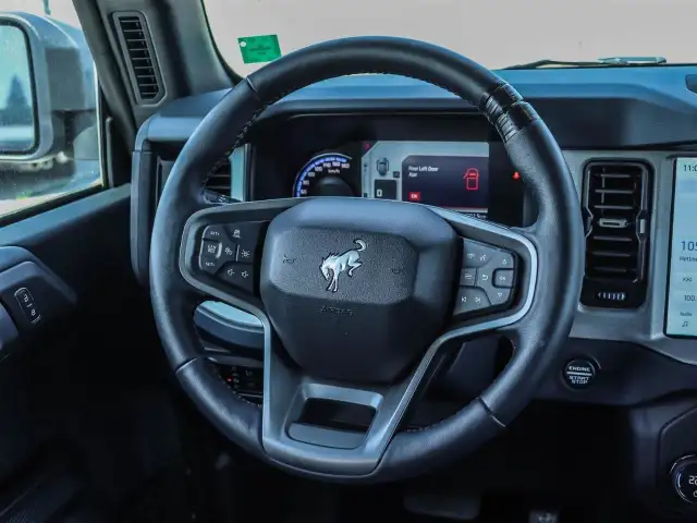 2024 Ford Bronco Outer Banks SASQUATCH PAKCAGE AND LUXURY PAC... dans Autos et camions dans Ottawa - Image 11