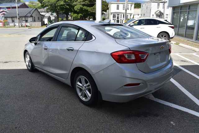 2017 Chevrolet Cruze LT in Cars & Trucks in City of Halifax - Image 3