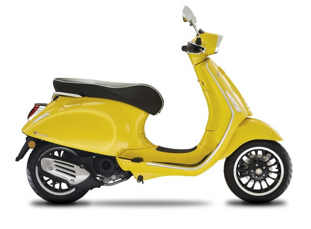 2023 Vespa Sprint 150 ABS in Scooters & Pocket Bikes in Laurentides