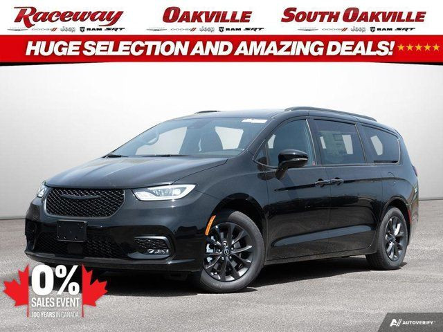 2025 Chrysler Pacifica Select in Cars & Trucks in Mississauga / Peel Region