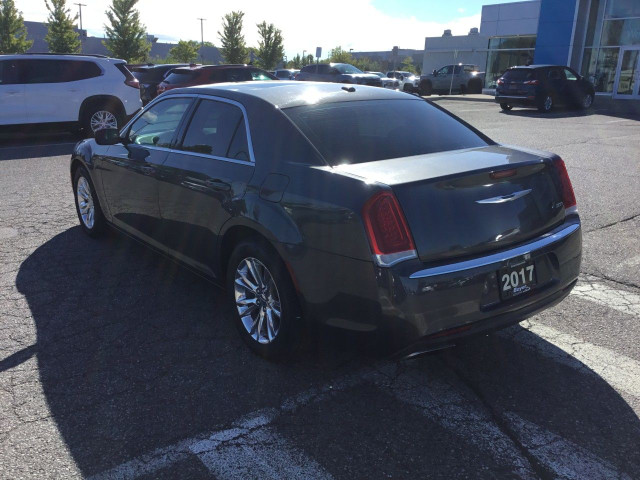 2017 Chrysler 300 in Cars & Trucks in Oshawa / Durham Region - Image 3