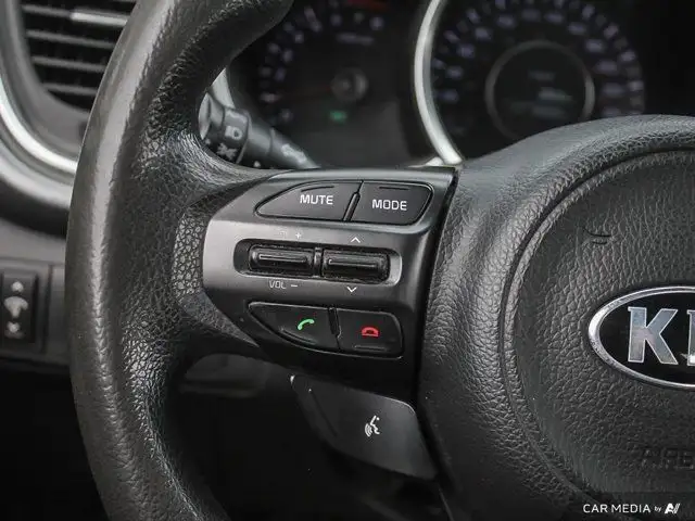 2014 Kia Optima LX in Cars & Trucks in London - Image 22