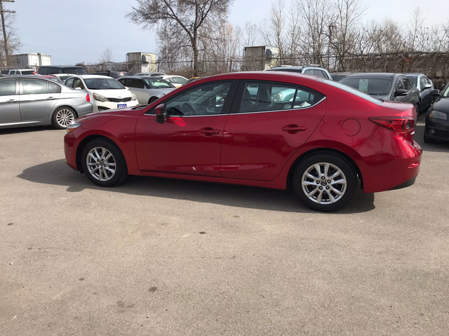 2018 Mazda Mazda3 25th anniversary , ACCIDENT FREE , 2 KEYS , RE in Cars & Trucks in Hamilton - Image 3