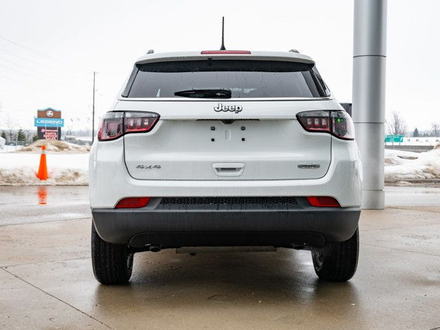 2025 Jeep Compass North in Cars & Trucks in Barrie - Image 4